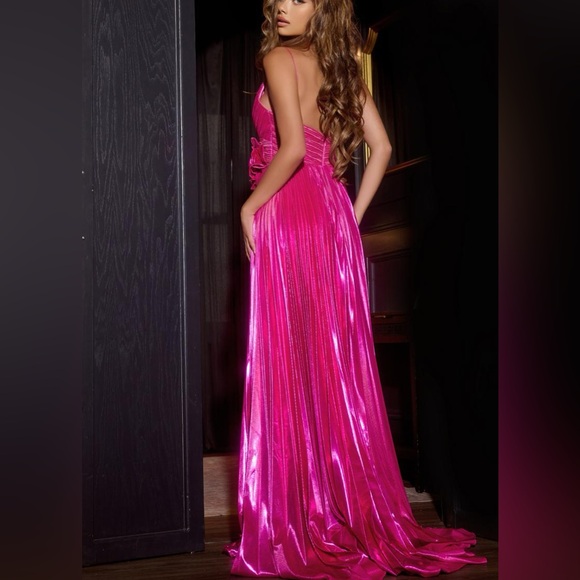 Jovani Hot Pink Metallic V-Neck Spaghetti Strap Pleated A-Line Gown NWT - Picture 3 of 10